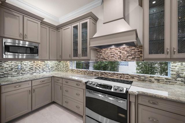 8408 Serena Creek Avenue, Boynton Beach, FL 33473