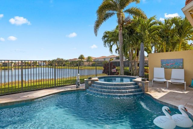 8408 Serena Creek Avenue, Boynton Beach, FL 33473