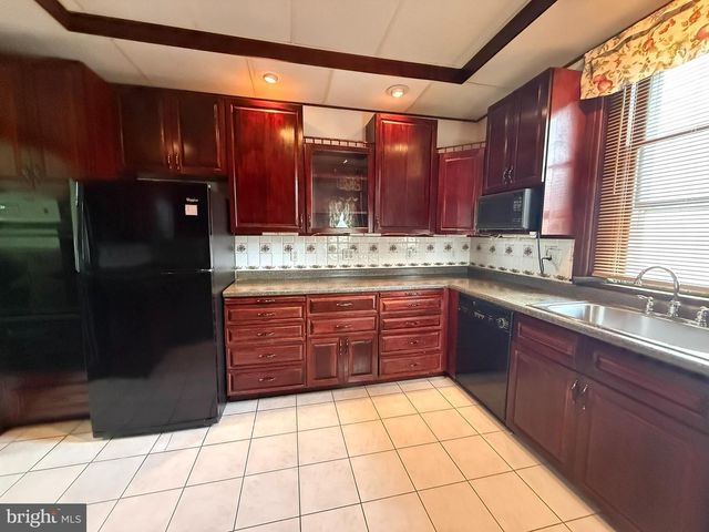 40 HOCKERSVILLE RD, Hershey, PA 17033