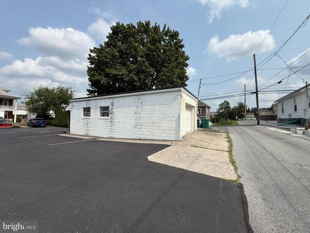 40 HOCKERSVILLE RD, Hershey, PA 17033