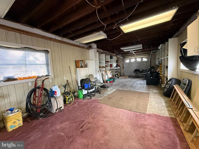 40 HOCKERSVILLE RD, Hershey, PA 17033