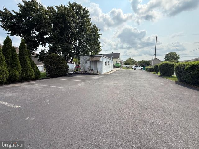 40 HOCKERSVILLE RD, Hershey, PA 17033