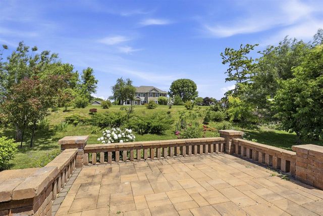 2948 CHRYSTELLA DRIVE, Menasha, WI 54952