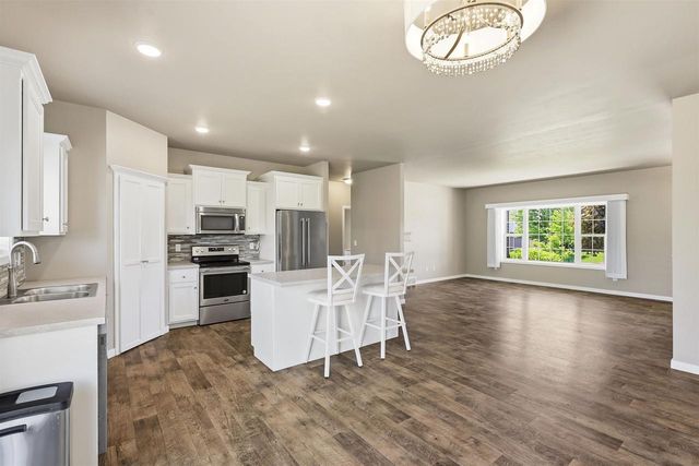 2948 CHRYSTELLA DRIVE, Menasha, WI 54952