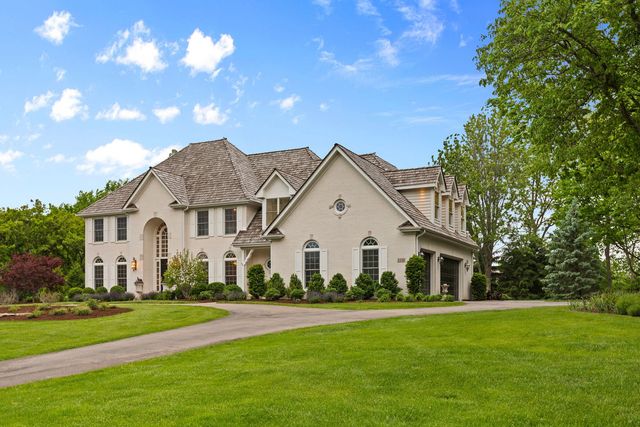 1110 Fox Glen Drive, St. Charles, IL 60174