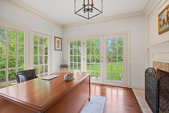 1110 Fox Glen Drive, St. Charles, IL 60174