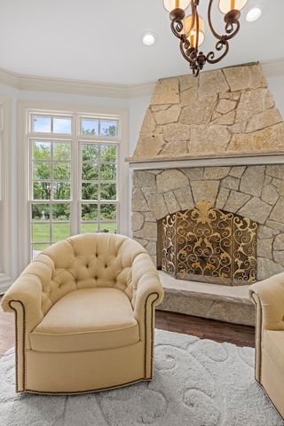 1110 Fox Glen Drive, St. Charles, IL 60174