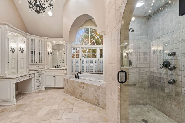 1110 Fox Glen Drive, St. Charles, IL 60174