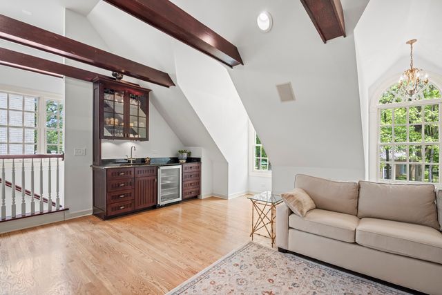 1110 Fox Glen Drive, St. Charles, IL 60174