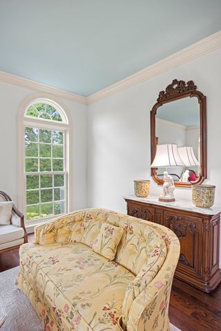 1110 Fox Glen Drive, St. Charles, IL 60174