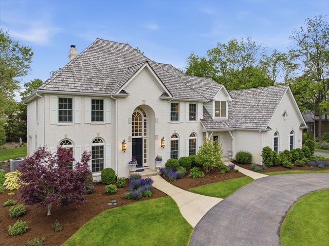 1110 Fox Glen Drive, St. Charles, IL 60174