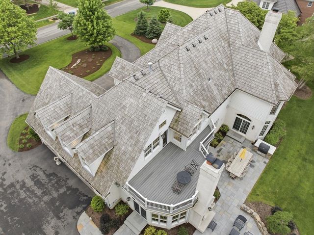 1110 Fox Glen Drive, St. Charles, IL 60174