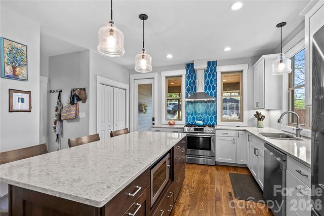 9 Elkmont Drive, Asheville, NC 28804