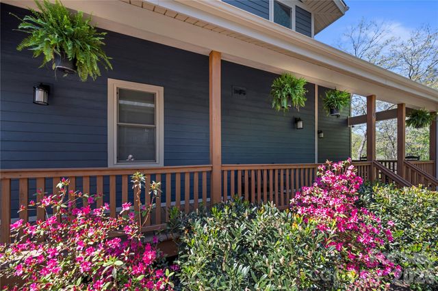 9 Elkmont Drive, Asheville, NC 28804