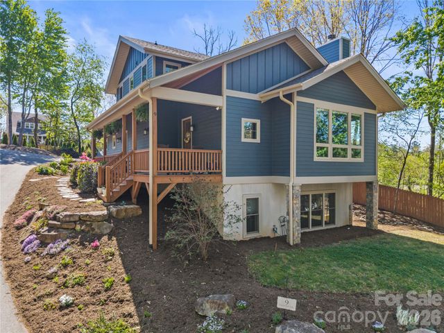 9 Elkmont Drive, Asheville, NC 28804