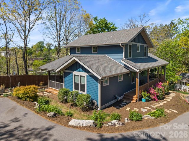 9 Elkmont Drive, Asheville, NC 28804