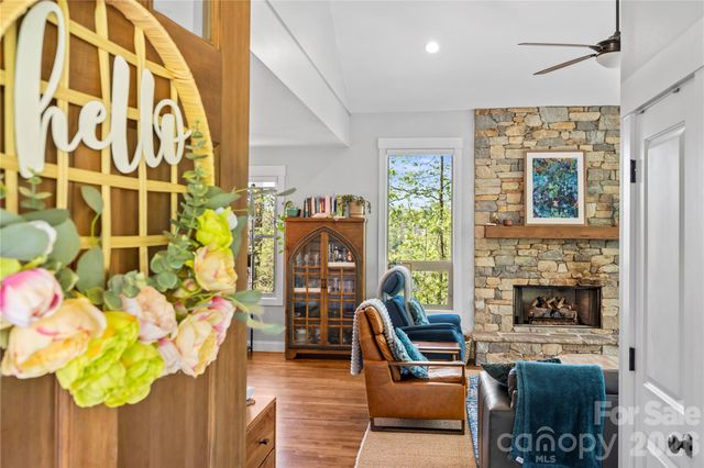 9 Elkmont Drive, Asheville, NC 28804