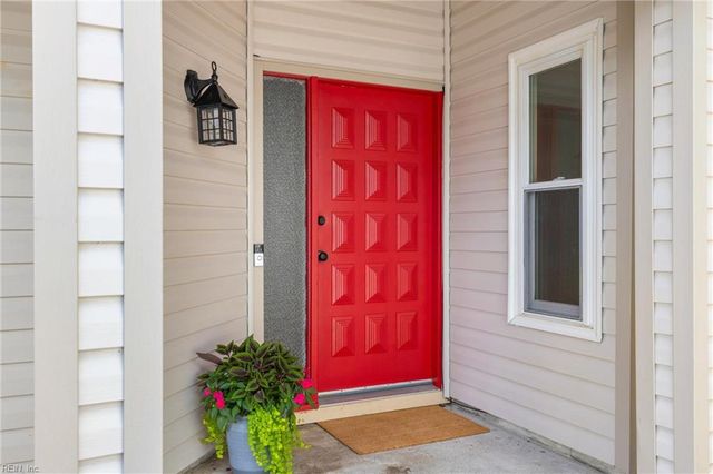 957 Lord Dunmore DR, Virginia Beach, VA 23464