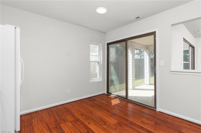 957 Lord Dunmore DR, Virginia Beach, VA 23464