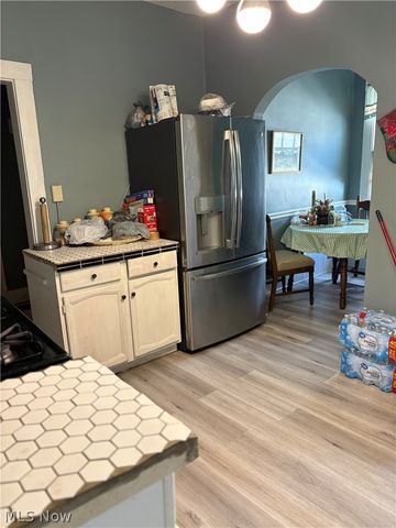 320 E Auburndale Avenue, Youngstown, OH 44507