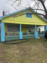 320 E Auburndale Avenue, Youngstown, OH 44507