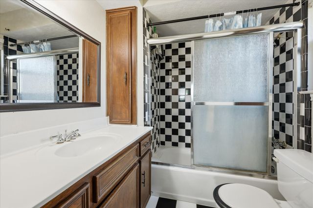 846 Highland Village Road, Highland Village, TX 75077