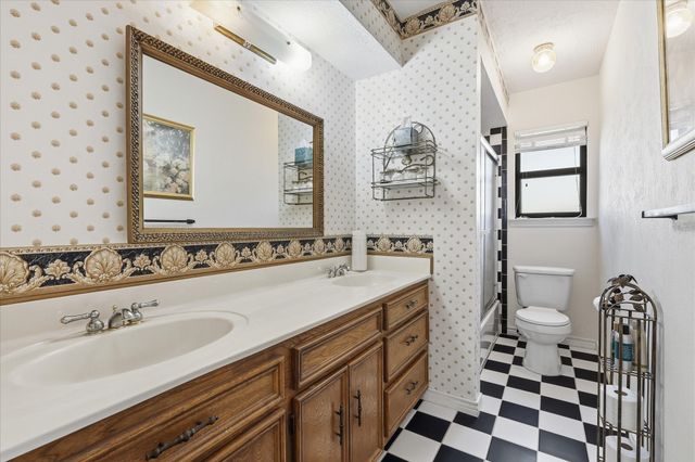 846 Highland Village Road, Highland Village, TX 75077