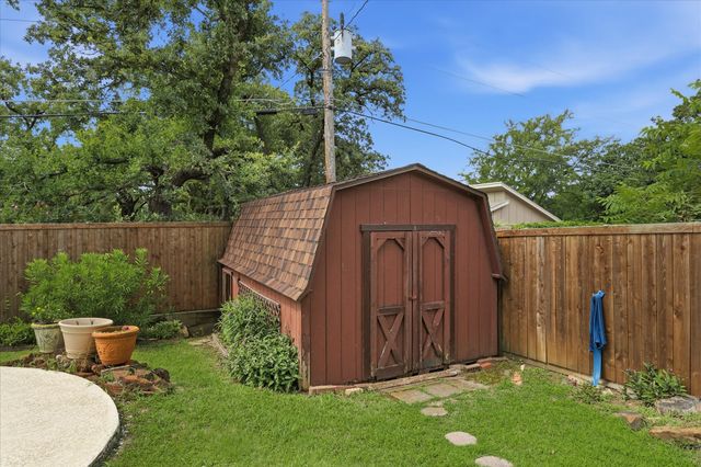 846 Highland Village Road, Highland Village, TX 75077