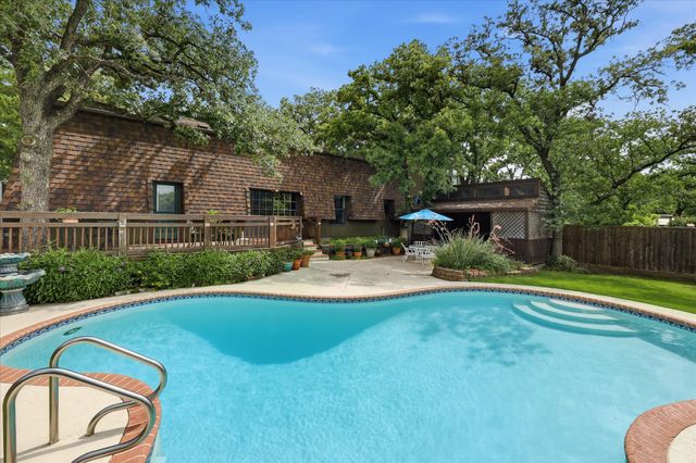 846 Highland Village Road, Highland Village, TX 75077