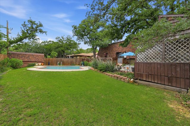 846 Highland Village Road, Highland Village, TX 75077