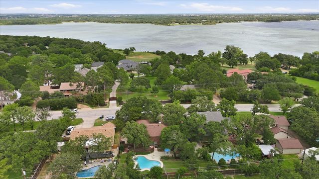 846 Highland Village Road, Highland Village, TX 75077