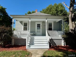 1003 W Spruce Street, Jerseyville, IL 62052