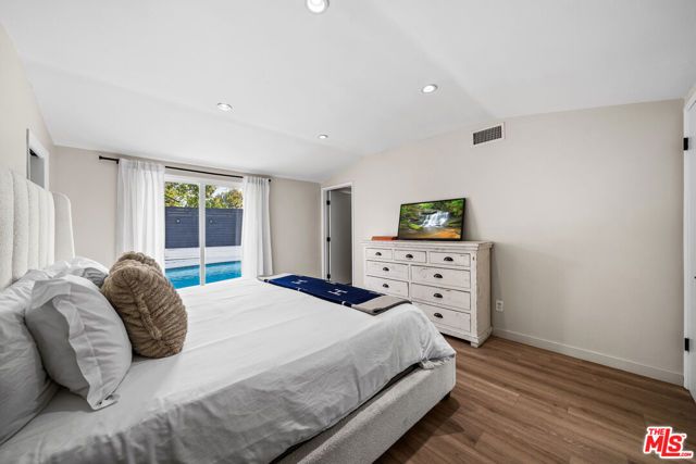 20308 Mobile Street, Winnetka (los Angeles), CA 91306