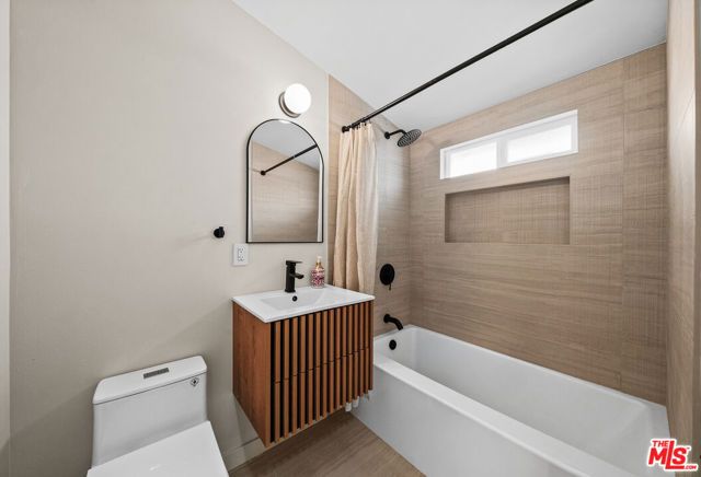 20308 Mobile Street, Winnetka (los Angeles), CA 91306