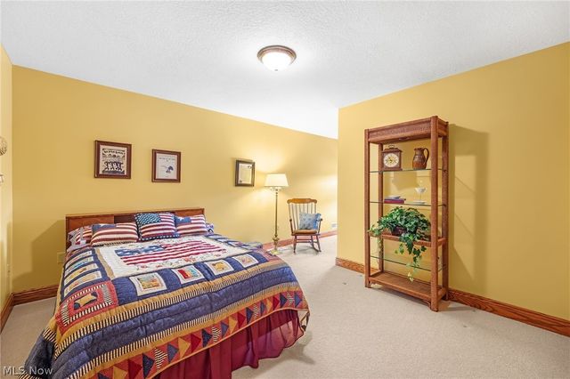 1575 Cornerstone Street SW, Hartville, OH 44632
