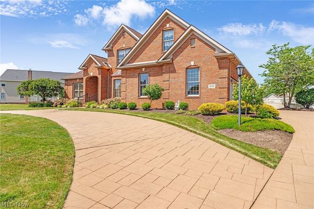 1575 Cornerstone Street SW, Hartville, OH 44632
