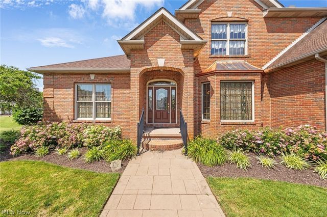 1575 Cornerstone Street SW, Hartville, OH 44632