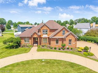 1575 Cornerstone Street SW, Hartville, OH 44632