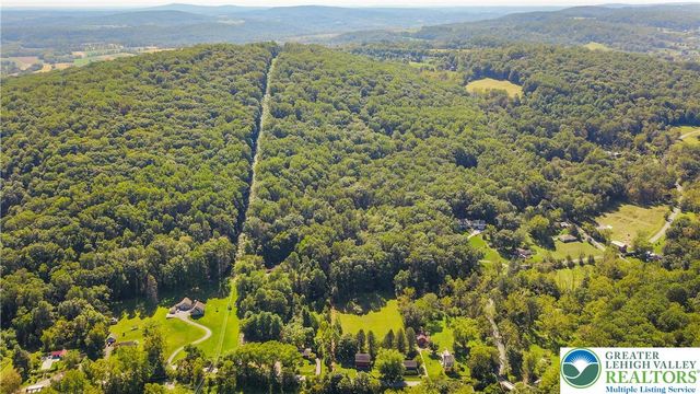 93 Coffeetown Road, Williams Twp, PA 18042