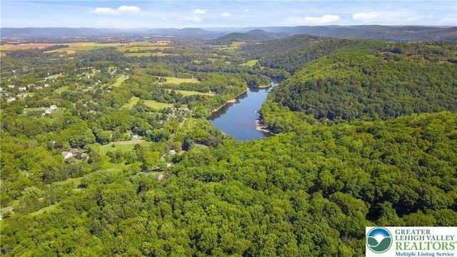 93 Coffeetown Road, Williams Twp, PA 18042