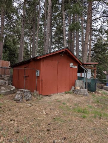 2564 Spring, Running Springs, CA 92382