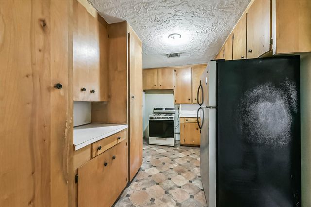 617 Harkness Street, Houston, TX 77076