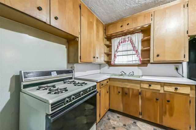 617 Harkness Street, Houston, TX 77076