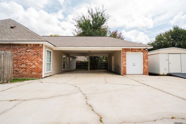 9232 Jordan Dr, Denham Springs, LA 70726