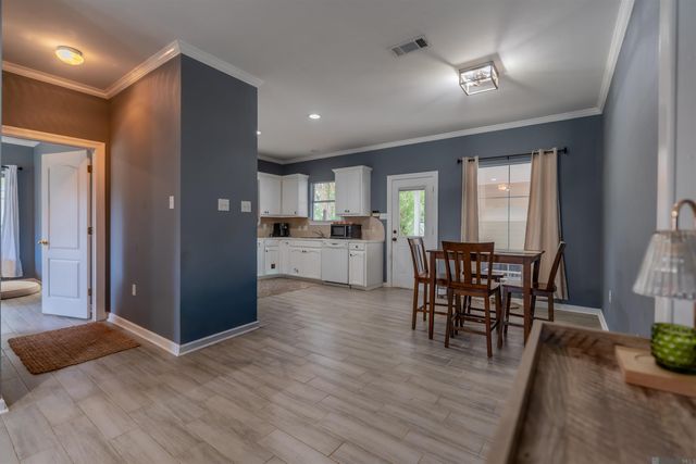 9232 Jordan Dr, Denham Springs, LA 70726