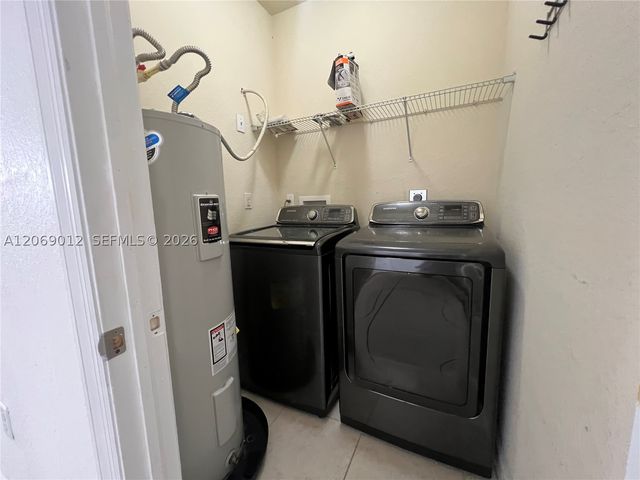 2410 NE 4th St, Homestead, FL 33033