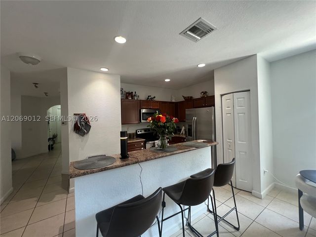 2410 NE 4th St, Homestead, FL 33033
