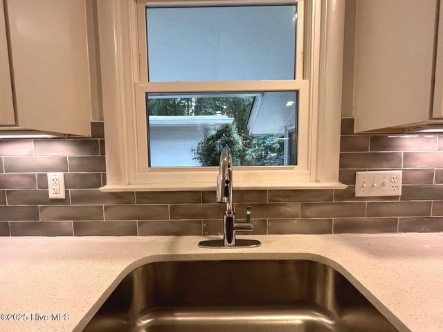 440 E Massachusetts Avenue, Southern Pines, NC 28387