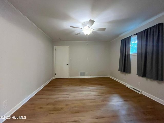 440 E Massachusetts Avenue, Southern Pines, NC 28387