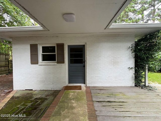 440 E Massachusetts Avenue, Southern Pines, NC 28387